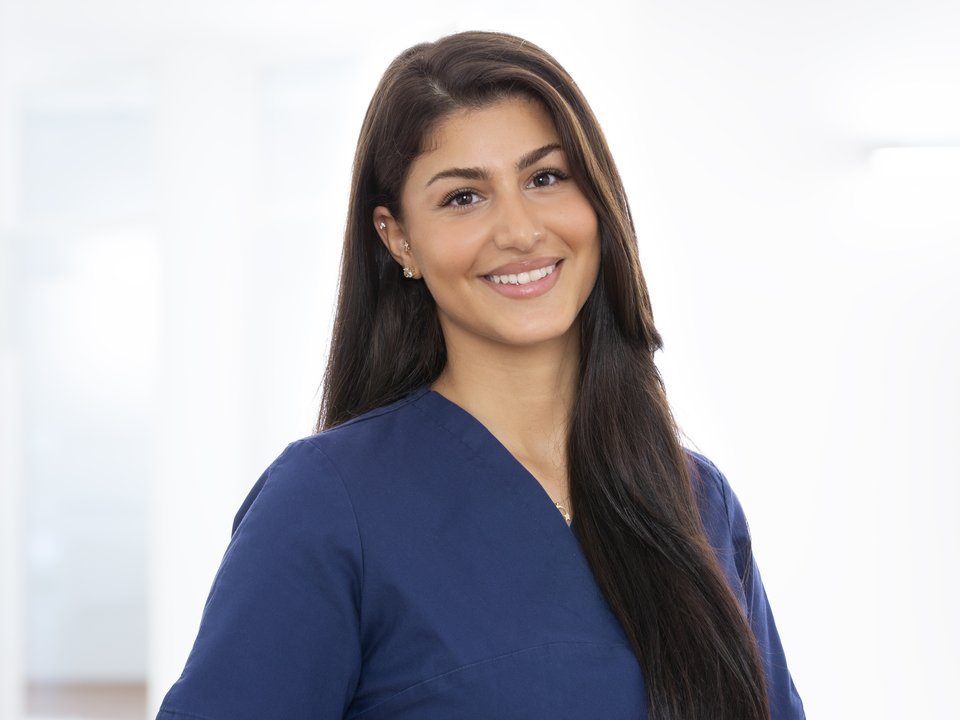 Ecem Gürhan, Zahnmedizinische Fachangestellte